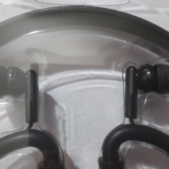 Brand New Sealed 3 Headphones Earbuds Earphones Package Set. - Picture 10 of 10